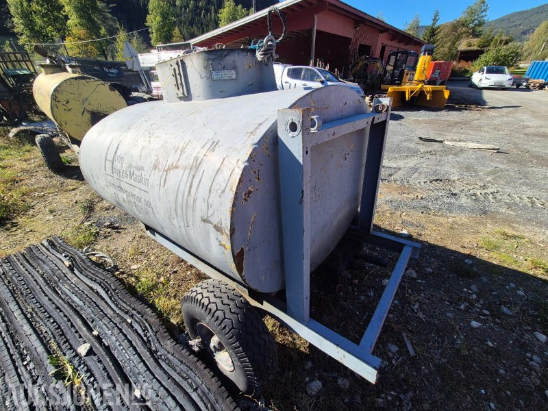 Mobil Dieseltank med hjulgang ca 1900 l - Equipamento de construção: foto 5 Mobil Dieseltank med hjulgang ca 1900 l - Equipamento de construção: foto 5