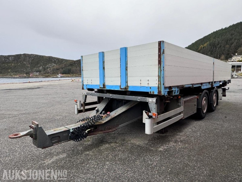 2002 Goebel & Sohn Containerchassi / Boggi kjerre med Køgel 745 Vekselflak med aluminiumskarmer - Reboque: foto 1 2002 Goebel & Sohn Containerchassi / Boggi kjerre med Køgel 745 Vekselflak med aluminiumskarmer - Reboque: foto 1