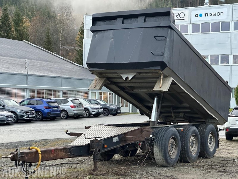 2005 Maur Bilpåbygg tippkjerre / trippelkjerre - Reboque: foto 1 2005 Maur Bilpåbygg tippkjerre / trippelkjerre - Reboque: foto 1