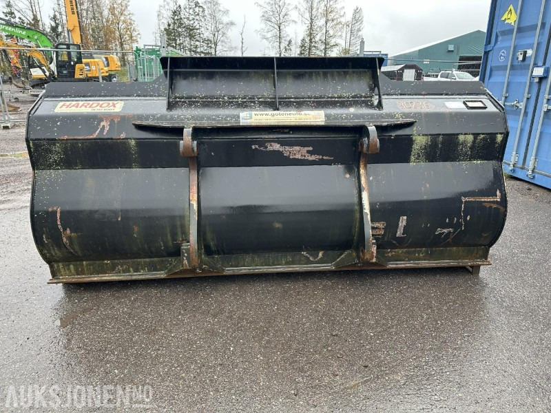 UFO Lasteskuff 2500L BM-feste - Equipamento de construção: foto 5 UFO Lasteskuff 2500L BM-feste - Equipamento de construção: foto 5