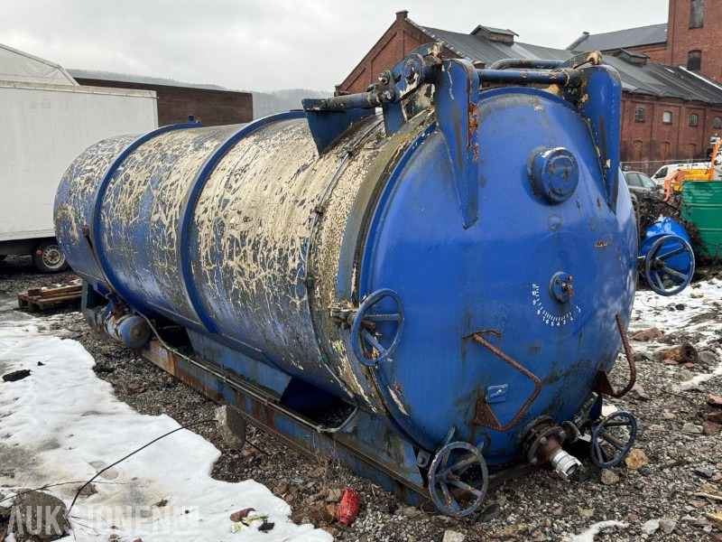 Vanntank på krokramme - Equipamento de construção: foto 2 Vanntank på krokramme - Equipamento de construção: foto 2