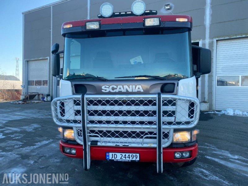 2000 Scania P-serie - Spylebil - Nyrestaurert - 4x4 - Veículo municipal/ Especial: foto 3 2000 Scania P-serie - Spylebil - Nyrestaurert - 4x4 - Veículo municipal/ Especial: foto 3