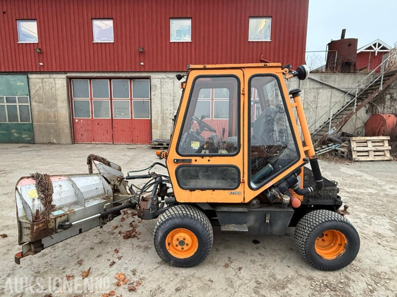 2002 Rasant Kommunal-Trak 4x4 med Kubota diesel kun 2509 timer MVA-FRI - Veículo municipal/ Especial: foto 3 2002 Rasant Kommunal-Trak 4x4 med Kubota diesel kun 2509 timer MVA-FRI - Veículo municipal/ Especial: foto 3