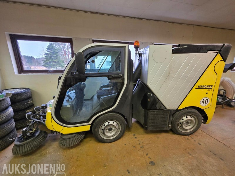 2005 Kärcher ICC 2 kompakt gate- og industrifeiemaskin - Veículo municipal/ Especial: foto 3 2005 Kärcher ICC 2 kompakt gate- og industrifeiemaskin - Veículo municipal/ Especial: foto 3