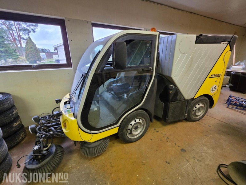 2005 Kärcher ICC 2 kompakt gate- og industrifeiemaskin - Veículo municipal/ Especial: foto 1 2005 Kärcher ICC 2 kompakt gate- og industrifeiemaskin - Veículo municipal/ Especial: foto 1