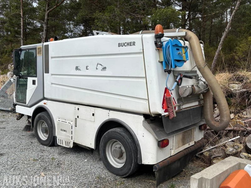 2010 Bucher CityCat 5000 feiebil / kostebil - Veículo municipal/ Especial: foto 4 2010 Bucher CityCat 5000 feiebil / kostebil - Veículo municipal/ Especial: foto 4