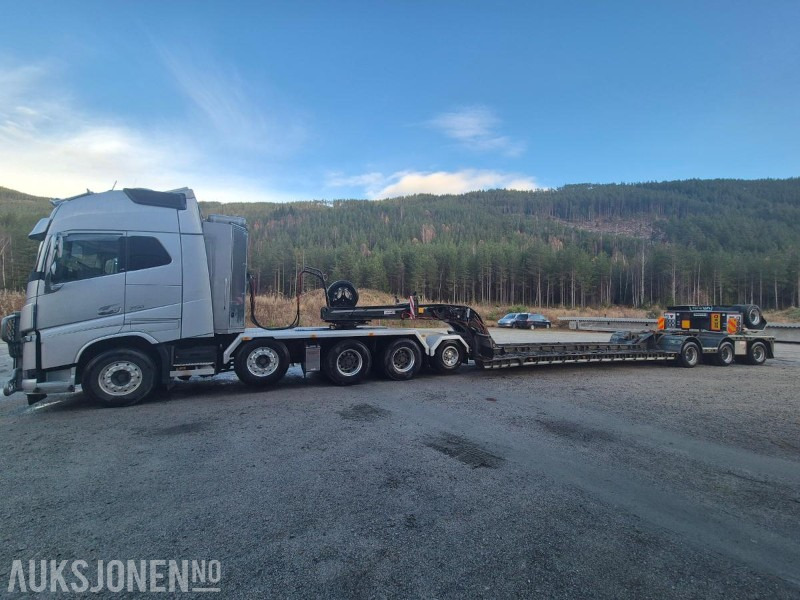 2017 Volvo FH 16 / 750, 8x4+2 Tungtrekker med 2019 Vang 3+1 akslet brønnhenger - Veículo municipal/ Especial: foto 3 2017 Volvo FH 16 / 750, 8x4+2 Tungtrekker med 2019 Vang 3+1 akslet brønnhenger - Veículo municipal/ Especial: foto 3