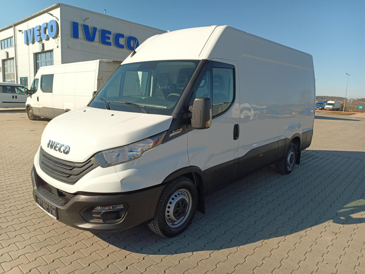 IVECO Daily 35S16A8V 12m3 - Furgão: foto 1 IVECO Daily 35S16A8V 12m3 - Furgão: foto 1