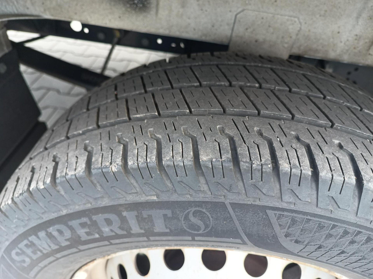 IVECO Daily 35S16A8V - Furgão: foto 4 IVECO Daily 35S16A8V - Furgão: foto 4