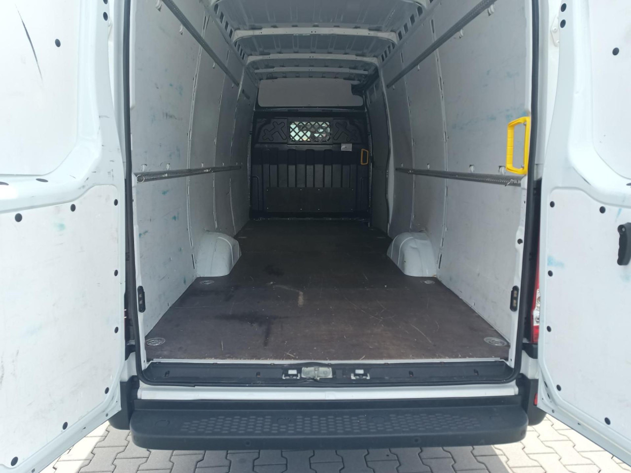 Leasing de IVECO Daily 35S16V IVECO Daily 35S16V: foto 10 Leasing de IVECO Daily 35S16V IVECO Daily 35S16V: foto 10