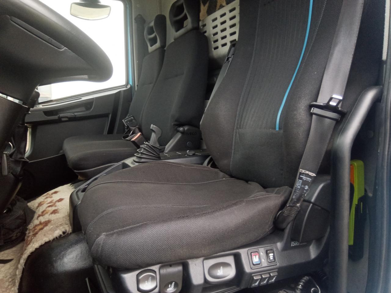 Camião frigorífico IVECO Eurocargo 180E32R/P: foto 12