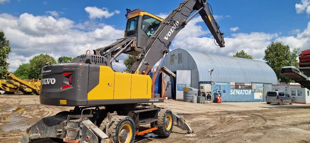 Volvo EW 240 E MH - Manipulador de material: foto 4 Volvo EW 240 E MH - Manipulador de material: foto 4