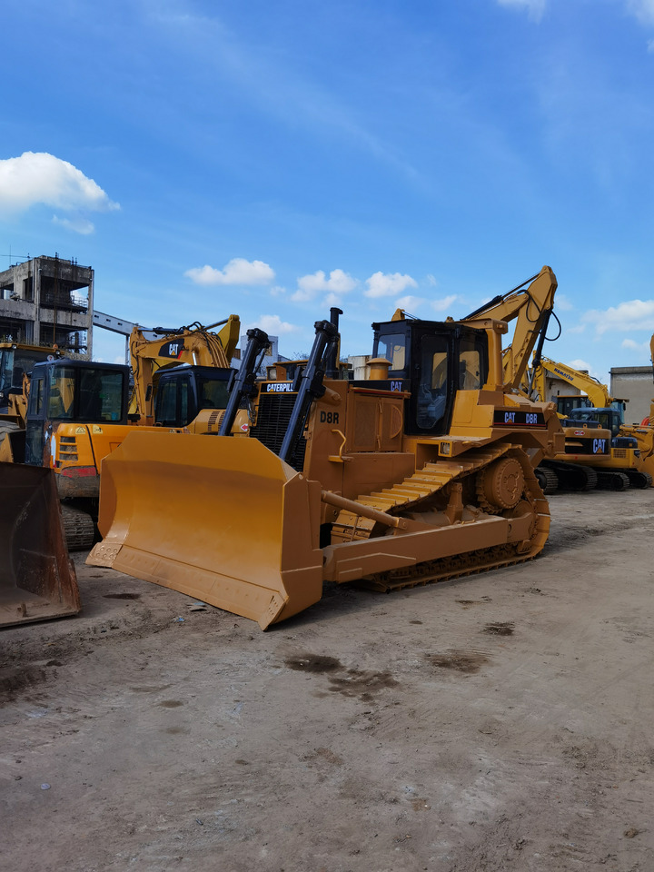 Buldôzer CATERPILLAR D8R  BULLDOZER: foto 1