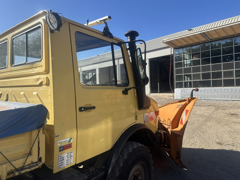 Veículo limpa-neves Mercedes-Benz Unimog U 1000 32.883km // ORIGINAL MILEAGE: foto 12
