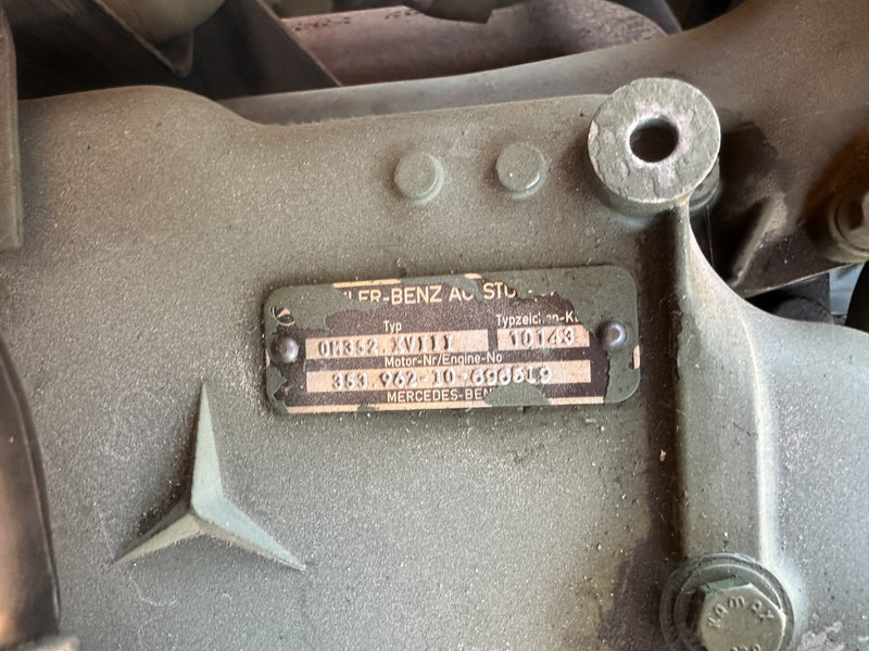 Veículo limpa-neves Mercedes-Benz Unimog U 1000 32.883km // ORIGINAL MILEAGE: foto 17