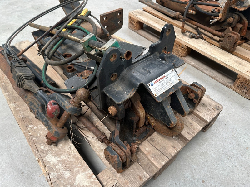 Trator New Holland Pick-up hitch: foto 6