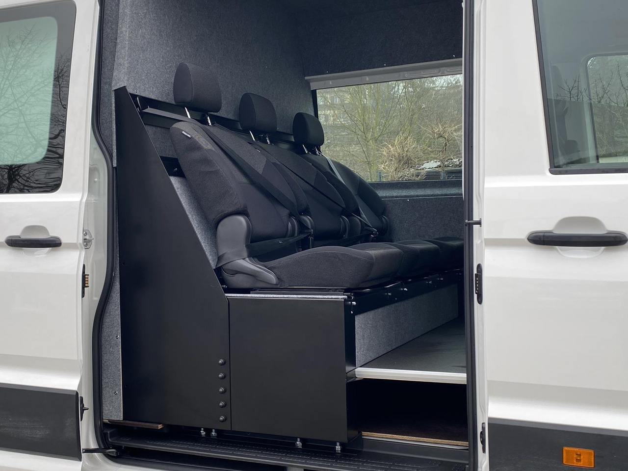Furgão de passageiros novo MAN TGE L4H3 180KM | SITZBANK ZWEITE REIHE + FLEXMO EINRICHTUNG: foto 11 Furgão de passageiros novo MAN TGE L4H3 180KM | SITZBANK ZWEITE REIHE + FLEXMO EINRICHTUNG: foto 11