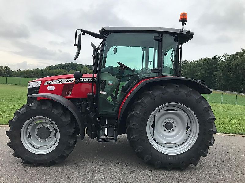 Massey Ferguson MF 4708 M - Trator: foto 1 Massey Ferguson MF 4708 M - Trator: foto 1