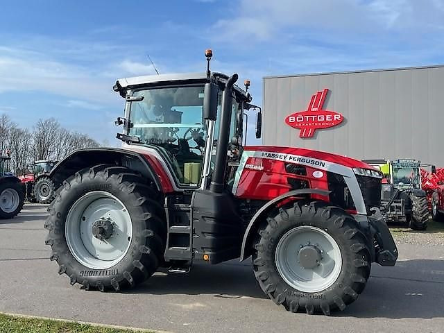 Massey Ferguson MF 8S245 Dyna-VT Exclusive - Trator: foto 4 Massey Ferguson MF 8S245 Dyna-VT Exclusive - Trator: foto 4