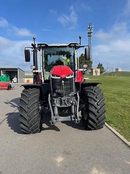 Massey Ferguson MF 8S245 Dyna-VT Exclusive - Trator: foto 2 Massey Ferguson MF 8S245 Dyna-VT Exclusive - Trator: foto 2