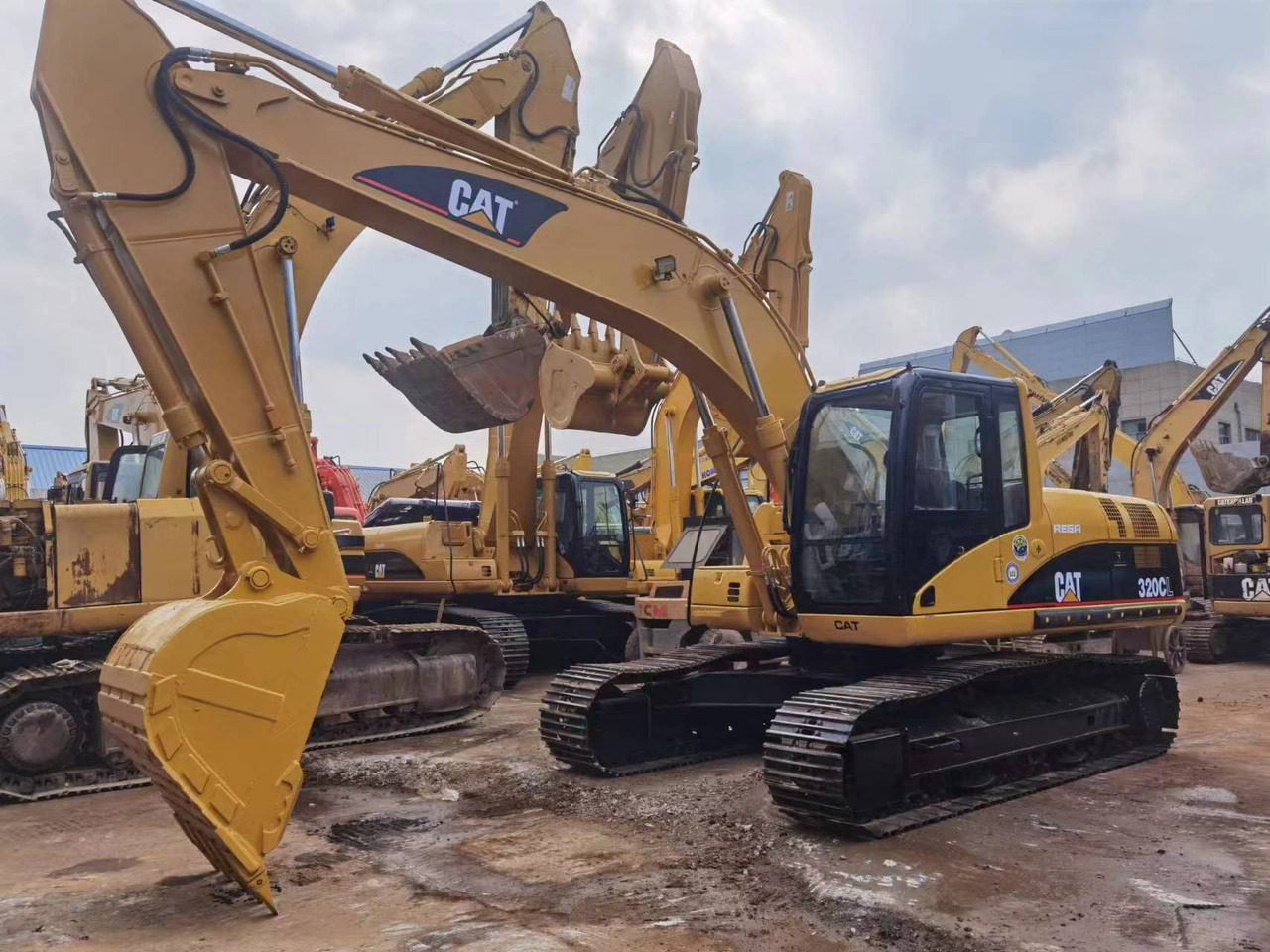 Caterpillar 320C 320CL 320BL Used Excavator CAT 320D 320D2 320GC 20 Ton Crawler Excavator - Escavadora de rastos: foto 1 Caterpillar 320C 320CL 320BL Used Excavator CAT 320D 320D2 320GC 20 Ton Crawler Excavator - Escavadora de rastos: foto 1