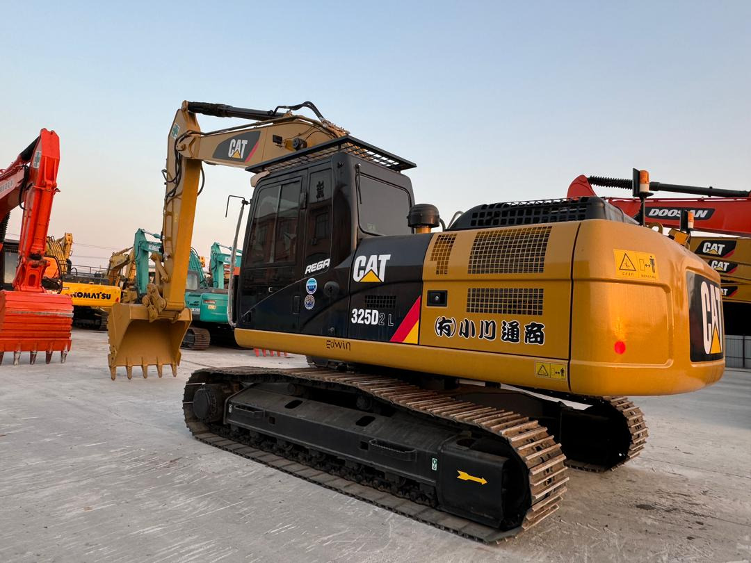 Caterpillar 325 CAT CAT 325D 325D2 330D 329D 320D 320D2 320GC - Escavadora de rastos: foto 2 Caterpillar 325 CAT CAT 325D 325D2 330D 329D 320D 320D2 320GC - Escavadora de rastos: foto 2