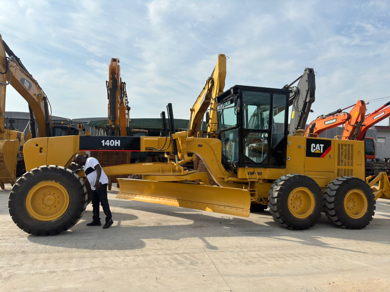 Caterpillar CAT 140H 140K Grader Secondhand High Quality Used Motor Grader for Sale - Motoniveladora: foto 2 Caterpillar CAT 140H 140K Grader Secondhand High Quality Used Motor Grader for Sale - Motoniveladora: foto 2