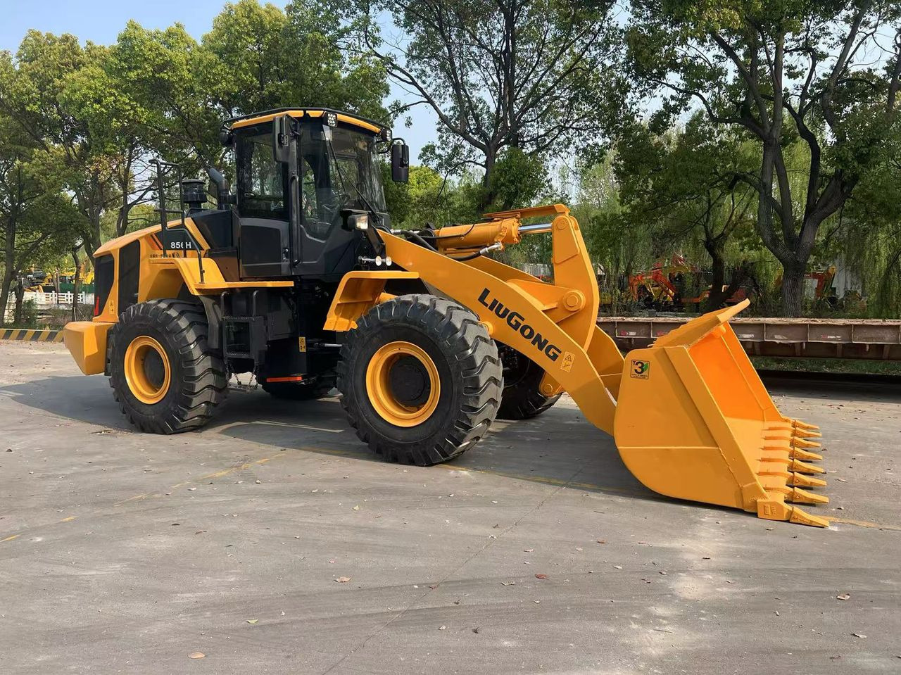 Liugong CLG 856H used wheel loader with cummins engine - Pá carregadora de rodas: foto 1 Liugong CLG 856H used wheel loader with cummins engine - Pá carregadora de rodas: foto 1