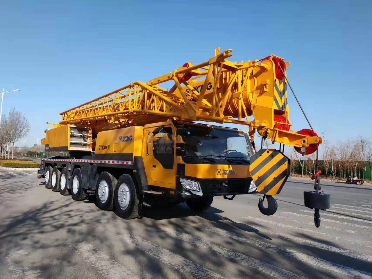 XCMG Truck Crane XCMG QY100K QY100K-II Telescopic Boom 100 Ton in Hight Quality for Sale - Grua móvel: foto 1 XCMG Truck Crane XCMG QY100K QY100K-II Telescopic Boom 100 Ton in Hight Quality for Sale - Grua móvel: foto 1