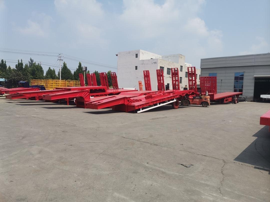 ZHICHENG Semni Flat Bed Low Bed Floater with 3 Axles 4 Axles New or Used 12M 13.75M In High Quality - Semi-reboque baixa: foto 3 ZHICHENG Semni Flat Bed Low Bed Floater with 3 Axles 4 Axles New or Used 12M 13.75M In High Quality - Semi-reboque baixa: foto 3