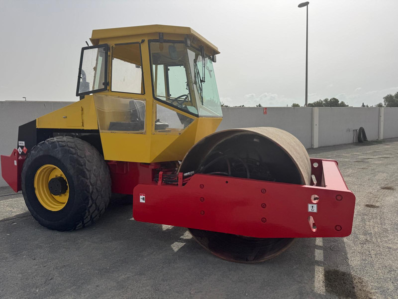 Dynapac CA250D - Rolo: foto 1 Dynapac CA250D - Rolo: foto 1