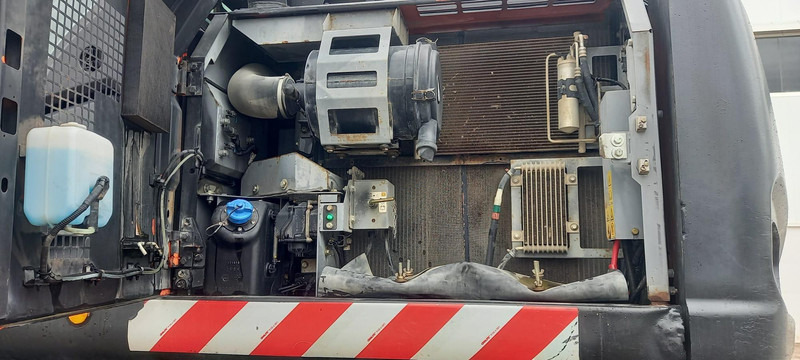Escavadeira de rodas Hitachi ZX170W-6: foto 11
