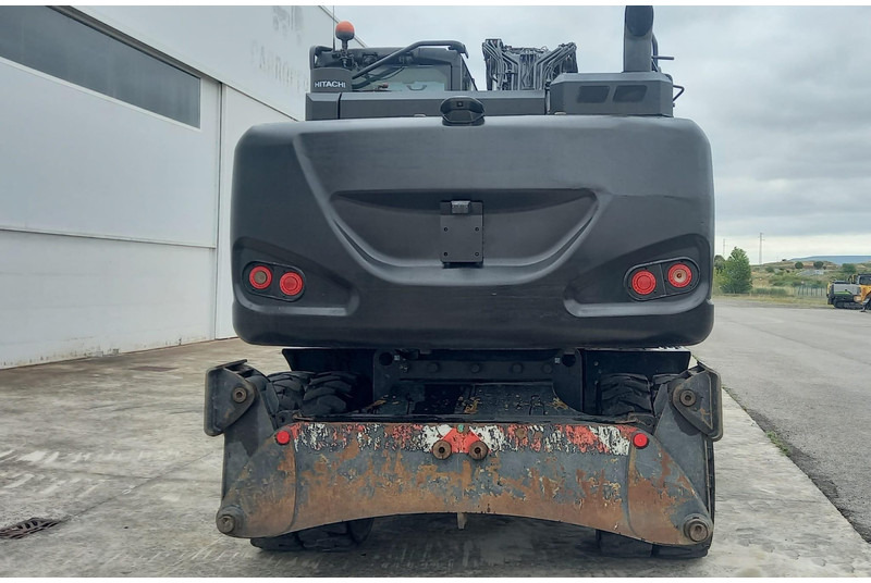 Escavadeira de rodas Hitachi ZX170W-6: foto 7
