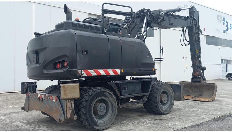 Escavadeira de rodas Hitachi ZX170W-6: foto 6