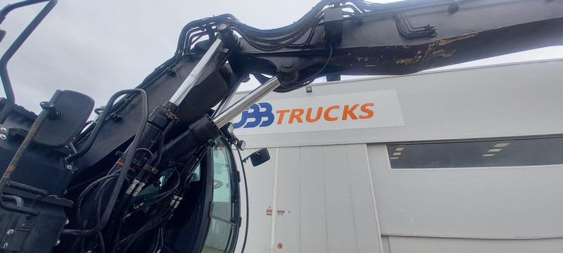 Escavadeira de rodas Hitachi ZX170W-6: foto 12