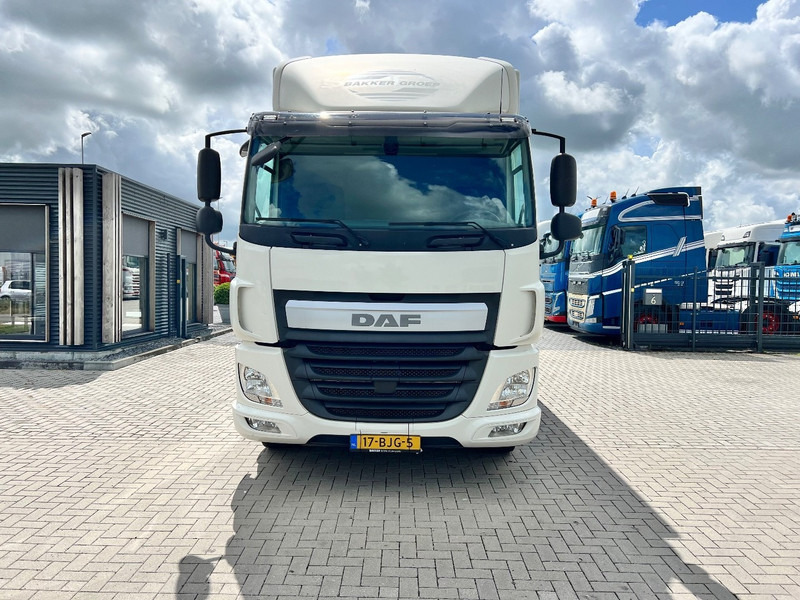 DAF CF 290 4x2 bakwagen Laadklep - Camião furgão: foto 2 DAF CF 290 4x2 bakwagen Laadklep - Camião furgão: foto 2