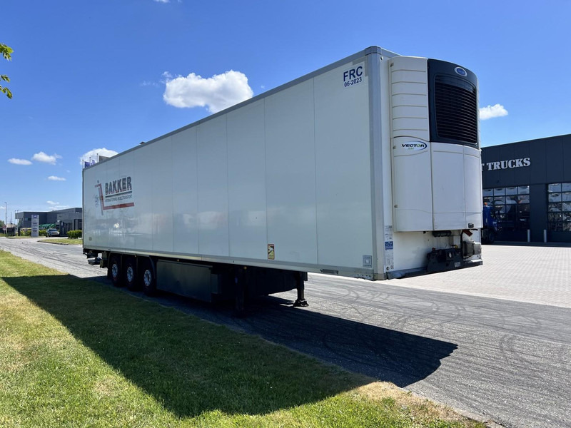 Kögel 3 - assige koeloplegger Carrier vector 1550 - Semi-reboque frigorífico: foto 3 Kögel 3 - assige koeloplegger Carrier vector 1550 - Semi-reboque frigorífico: foto 3