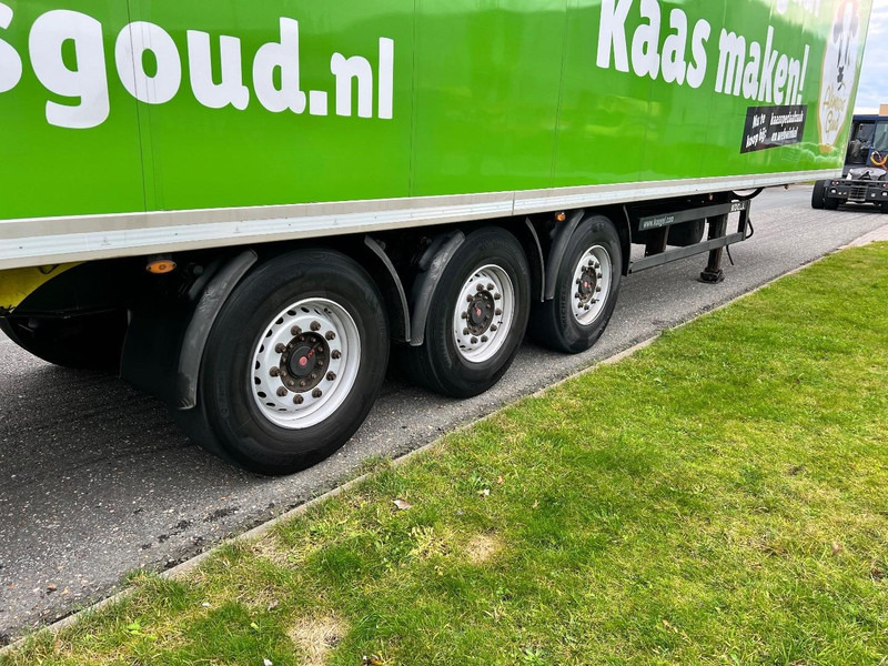 Kögel 3 - assige koeloplegger Lift axle / Carrier Vector 1950 - Semi-reboque frigorífico: foto 5 Kögel 3 - assige koeloplegger Lift axle / Carrier Vector 1950 - Semi-reboque frigorífico: foto 5