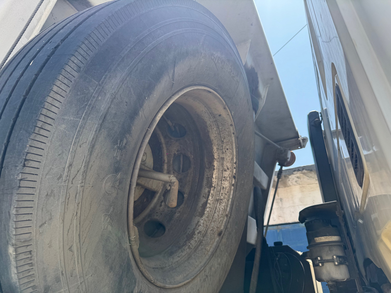 Camião IVECO EuroTrakker 410 2009 Euro 4 Cursor 13 Klima : Sasiu GROS , Multi: foto 8