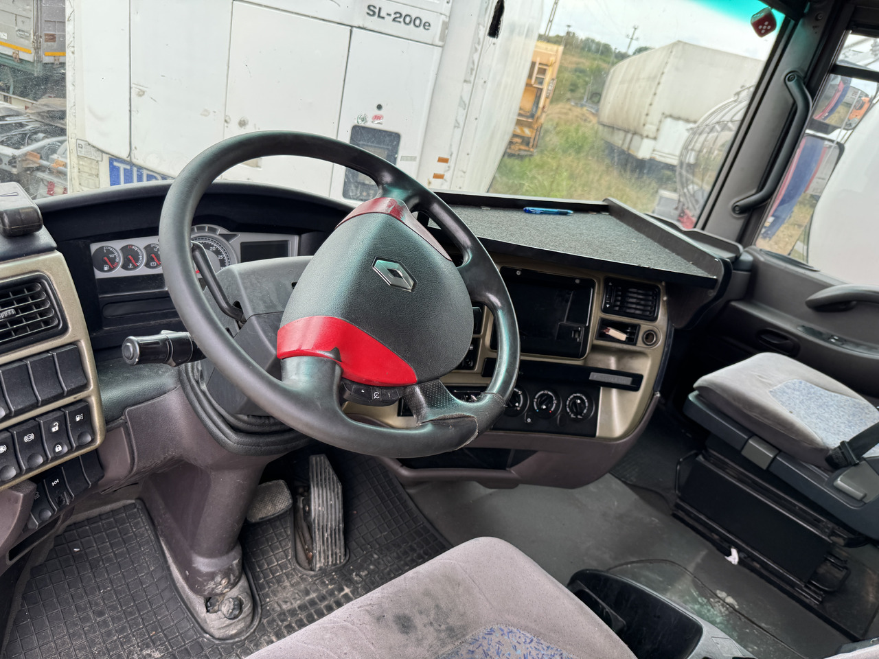 Renault Magnum 500 DXI Euro 5 ( 3 Pieces AVALABILE ) - Tractor: foto 5 Renault Magnum 500 DXI Euro 5 ( 3 Pieces AVALABILE ) - Tractor: foto 5