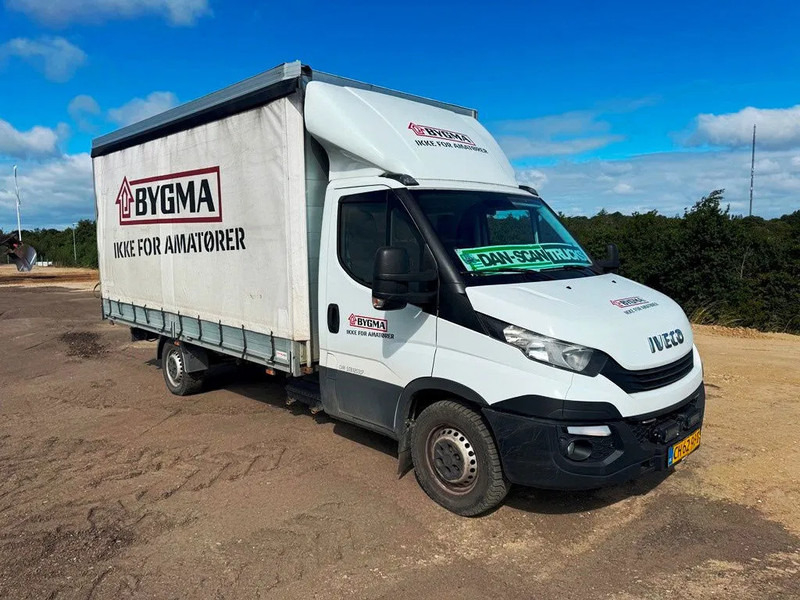 Iveco 35S18 3,0 TDI Aut. Gear. Euro 6. webasto night heater - Carrinha de lona: foto 2 Iveco 35S18 3,0 TDI Aut. Gear. Euro 6. webasto night heater - Carrinha de lona: foto 2