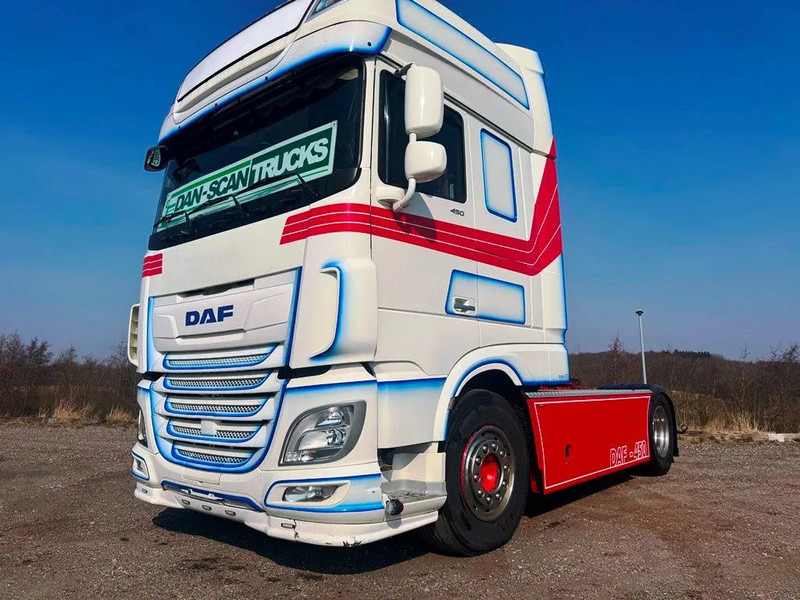 DAF XF 450 DAF XF 450 Special Interior. 706000 km. Euro 6 - Tractor: foto 1 DAF XF 450 DAF XF 450 Special Interior. 706000 km. Euro 6 - Tractor: foto 1