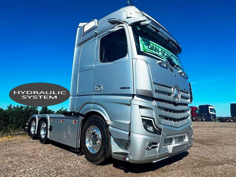 Mercedes-Benz Actros 2653 Special Interior. 6x2 3250mm weelbase. Air / Air suspension. hydr. syatem. Invertor. Micro wave. - Tractor: foto 2 Mercedes-Benz Actros 2653 Special Interior. 6x2 3250mm weelbase. Air / Air suspension. hydr. syatem. Invertor. Micro wave. - Tractor: foto 2