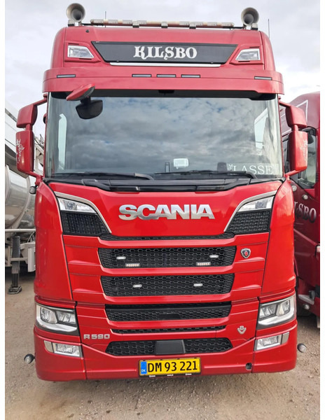 Scania R590 V8 NGS Rear steering 6x2*4. Air / Air suspension. Hydr. system - Tractor: foto 4 Scania R590 V8 NGS Rear steering 6x2*4. Air / Air suspension. Hydr. system - Tractor: foto 4
