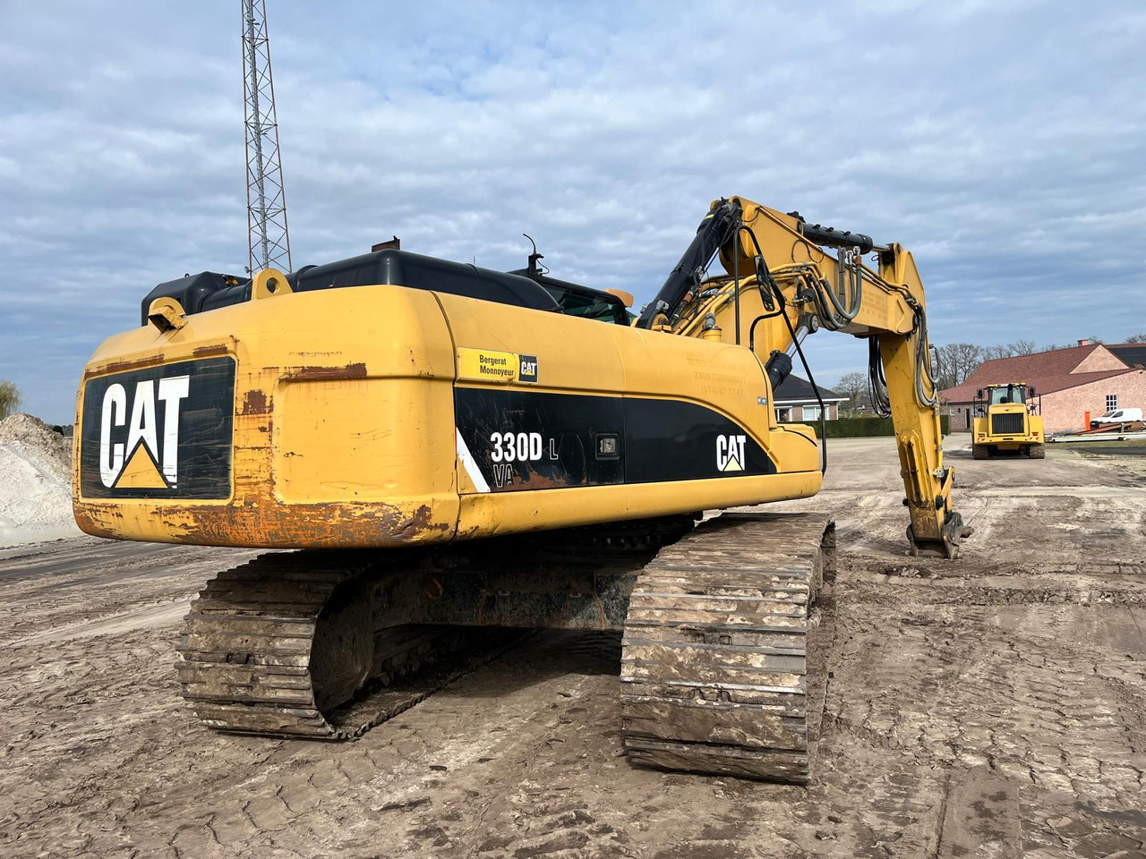 Caterpillar 330 DL - Escavadora de rastos: foto 1 Caterpillar 330 DL - Escavadora de rastos: foto 1