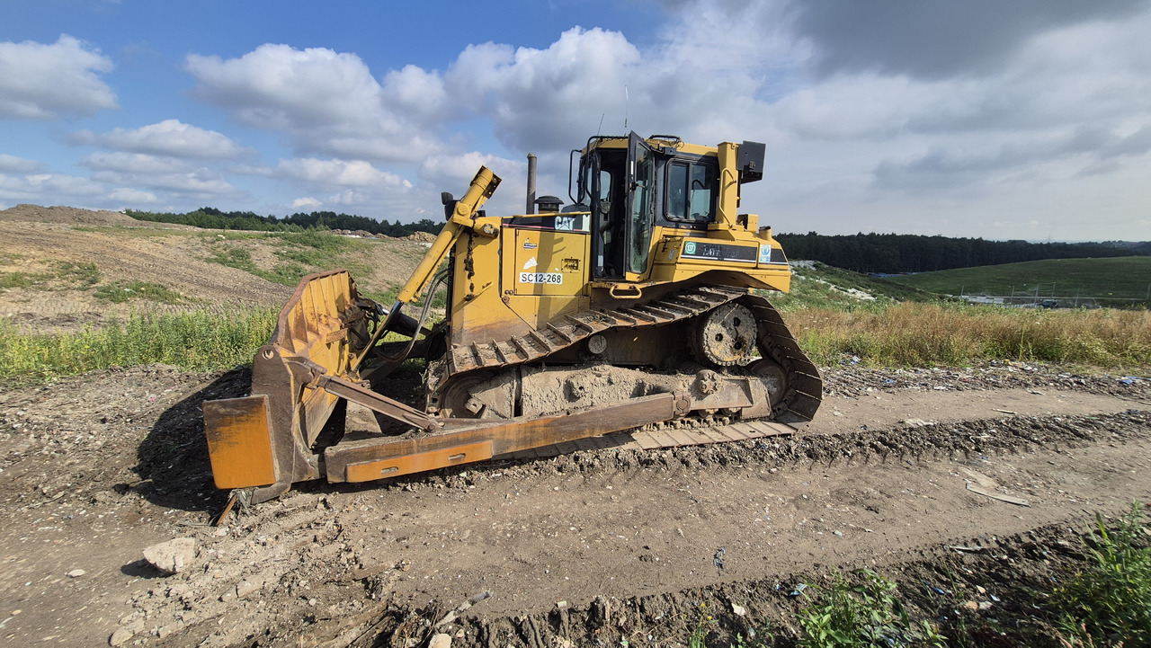 CATERPILLAR D6R II DS LGP - Buldôzer: foto 1 CATERPILLAR D6R II DS LGP - Buldôzer: foto 1