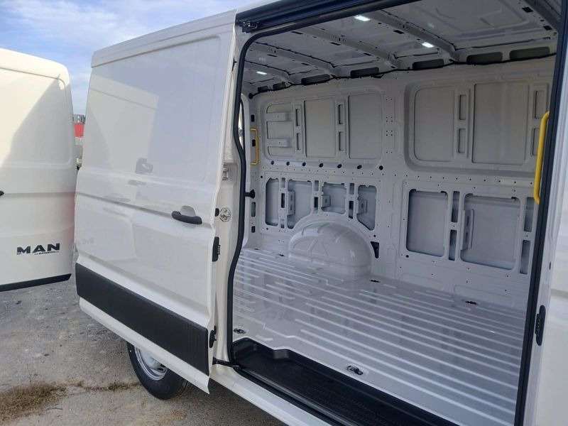 FURGONE CORTO TETTO BASSO MAN TGE 3.140 4X2F SB - Furgão: foto 3 FURGONE CORTO TETTO BASSO MAN TGE 3.140 4X2F SB - Furgão: foto 3