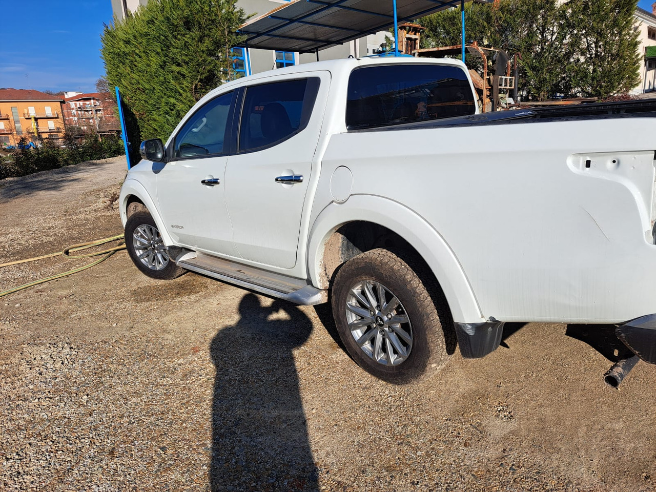 MITSUBISKI L200 - Automóvel: foto 4 MITSUBISKI L200 - Automóvel: foto 4