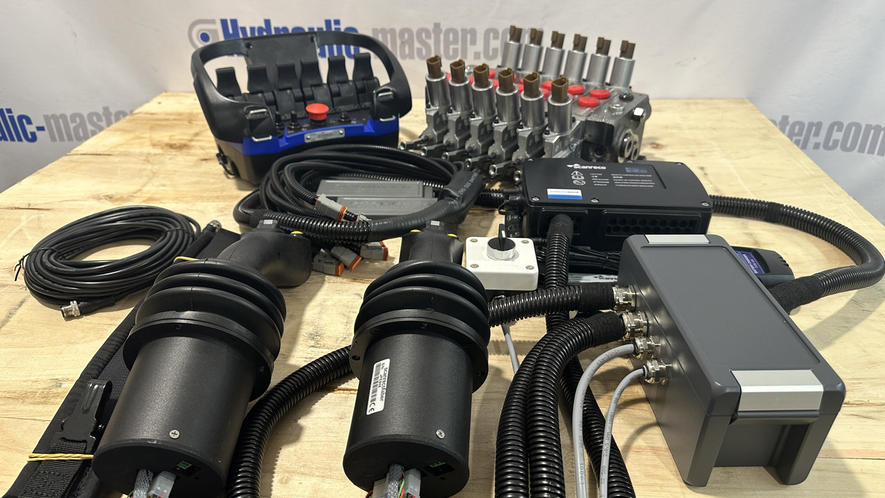 Equipamento florestal Proportional Valve Walvoil DPX100 with Control Scanreco RC400 and JP Joysticks Danfoss for Parker, Nordhyraulic, Fassi, Hiab: foto 13 Equipamento florestal Proportional Valve Walvoil DPX100 with Control Scanreco RC400 and JP Joysticks Danfoss for Parker, Nordhyraulic, Fassi, Hiab: foto 13