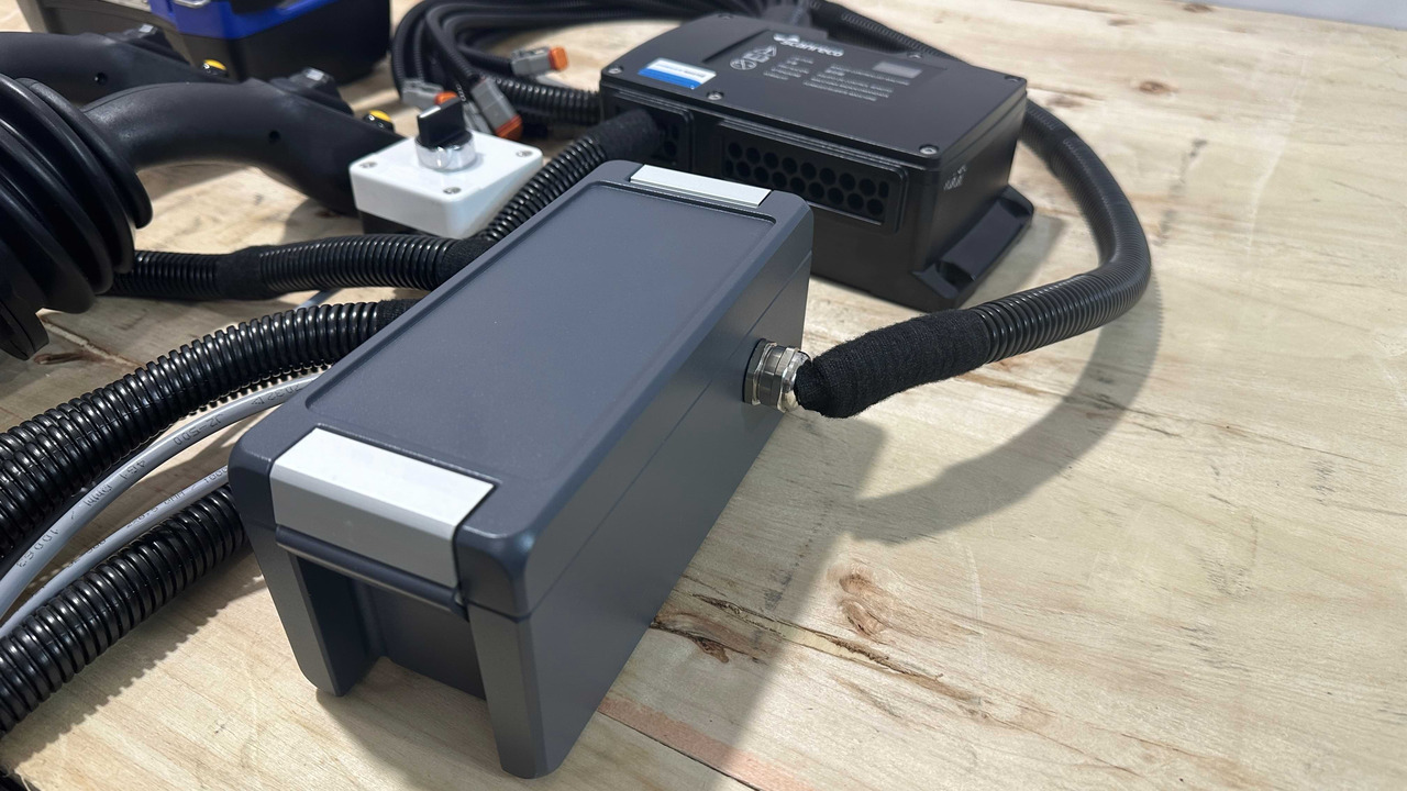 Equipamento florestal Proportional Valve Walvoil DPX100 with Control Scanreco RC400 and JP Joysticks Danfoss for Parker, Nordhyraulic, Fassi, Hiab: foto 6 Equipamento florestal Proportional Valve Walvoil DPX100 with Control Scanreco RC400 and JP Joysticks Danfoss for Parker, Nordhyraulic, Fassi, Hiab: foto 6